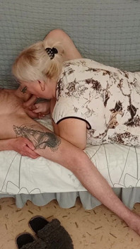 Macecha mi saje ptáka a polyká sperma