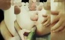 Ladyboy Karl: Întinde-mi gaura cu veggies