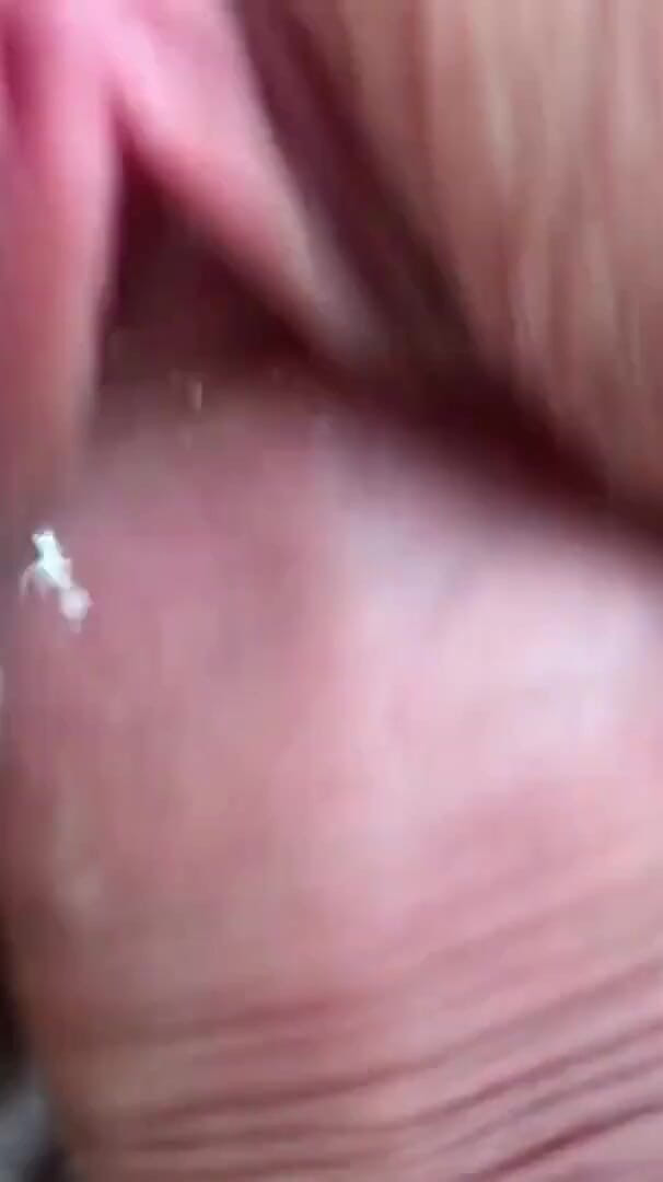 Extreme Close-up. Pussy Pissing on the Cock While Fucking. Cum on Clit. (Pissi Missi)