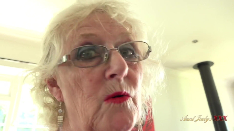 Aunt Judy's XXX: AuntJudysXXX - Đêm hẹn hò với cô vợ gilf của bạn mrs....