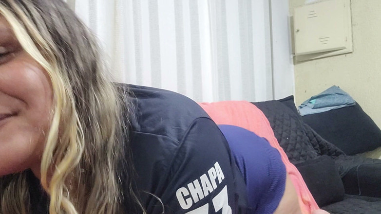 Paty Bumbum: เฮลิโอมาเล่นในทีมโสเภณี