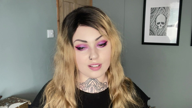 Miss Valentina: Изменила и бросила, маленький член