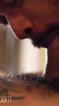 Damian Dračí táta šuká thajský svalnatý hunk Felino - režisérova cut verze