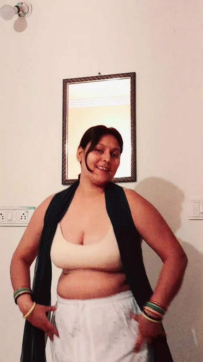 Puja555: Desi moglie puja bhabhi balla