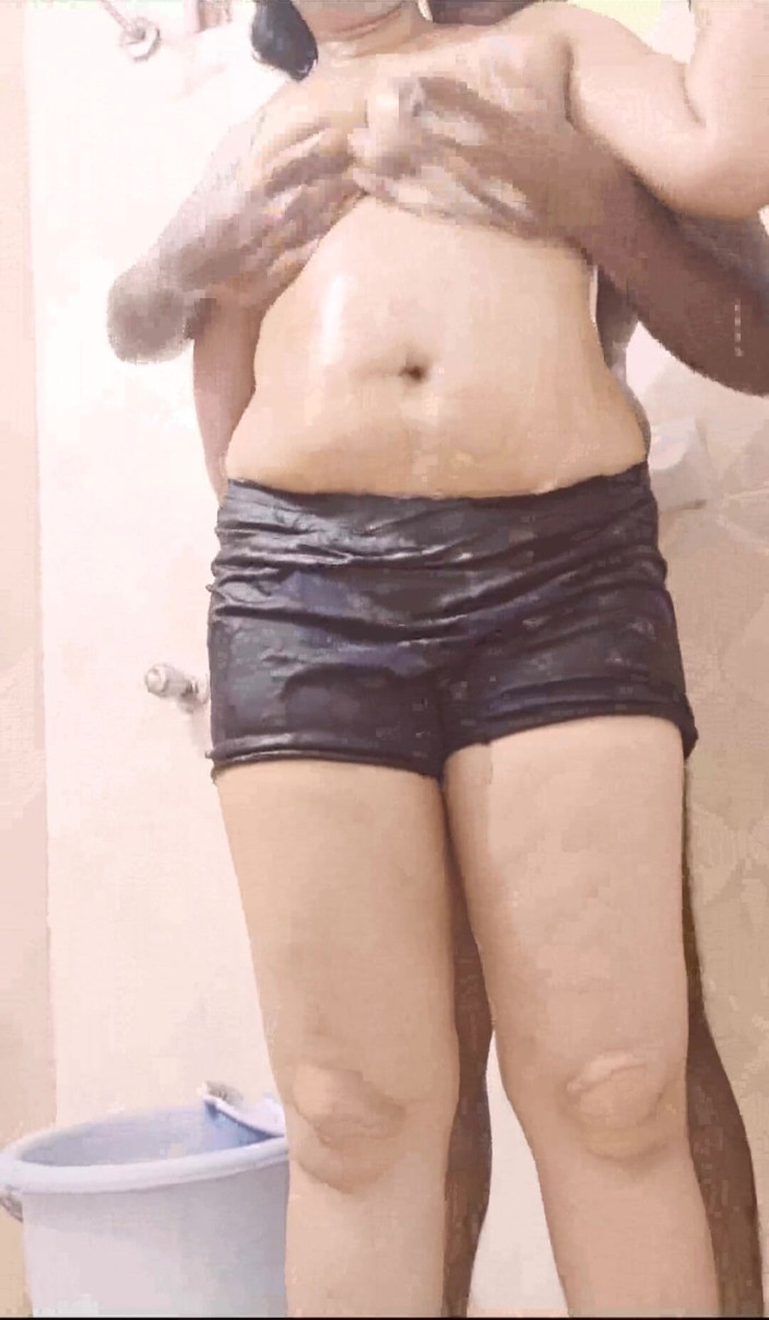 Sexy sindu: Fată desi futută de soțul ei
