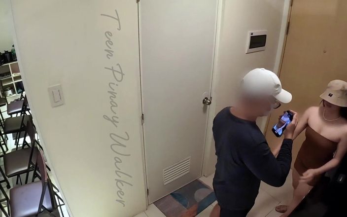 AshleyLevi: Aku menyetubuhi gadis pinay seksi di kondonya saat pacarnya keluar