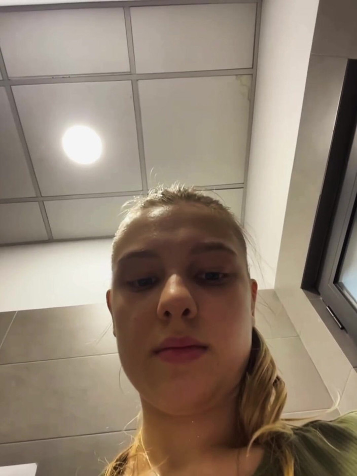JuiceLussie: Ejaculare de la futai anal și futai cu degetul în pizdă