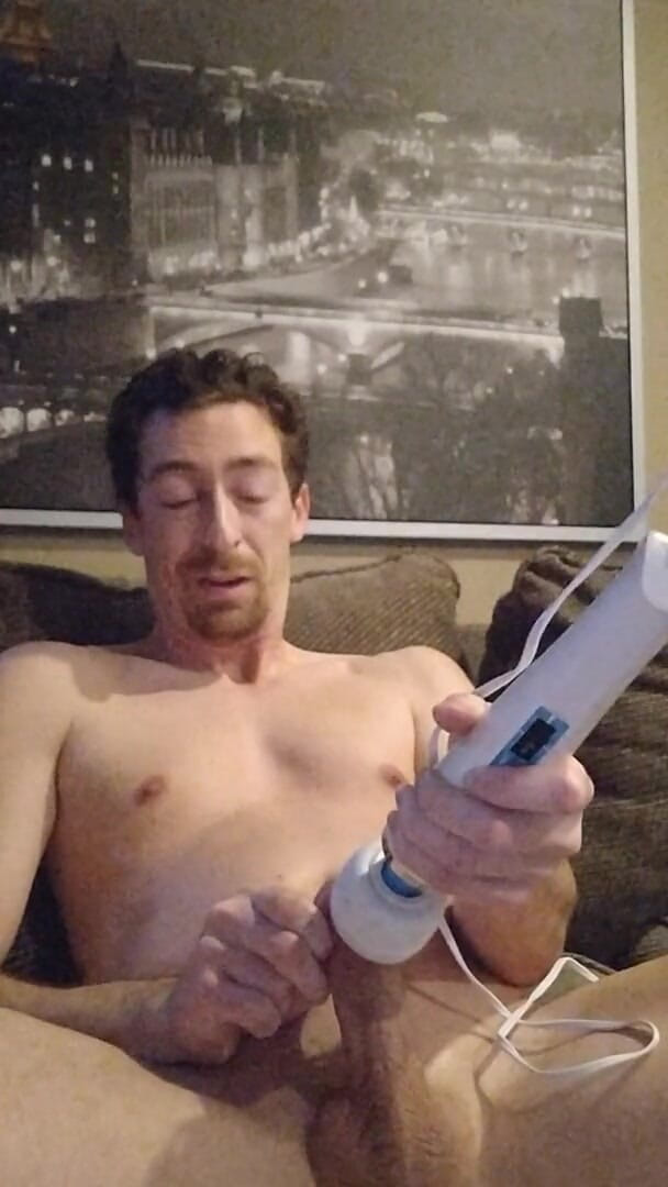 Big Daddy Dommmm: Prima volta che usa Hitachi bacchetta sul mio cazzo sulla...