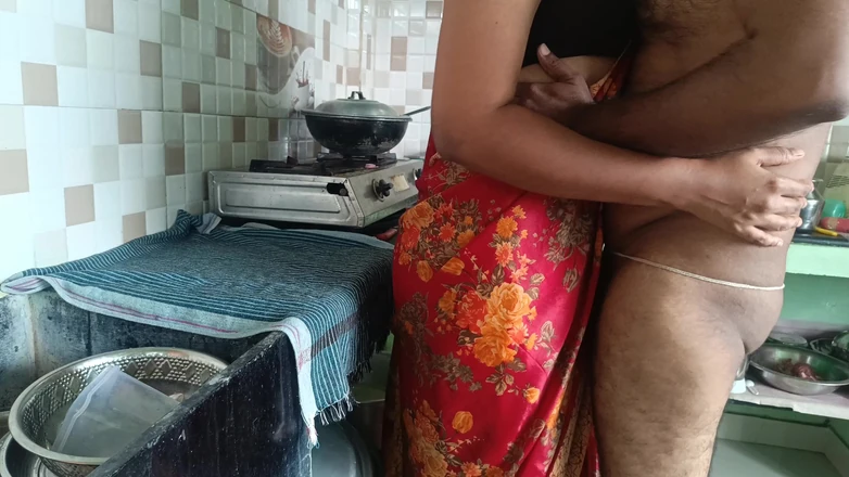 Pushpa studio: House Wife Suck Neighbour in Kitchen When Husband Not There...