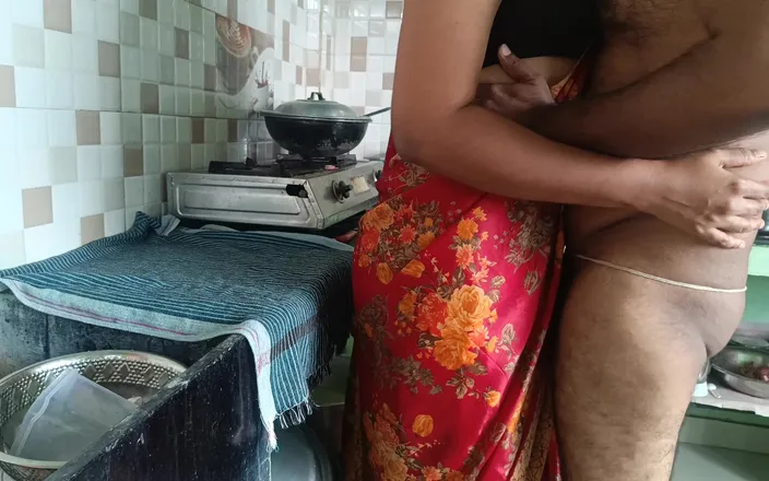 Pushpa studio: House Wife Suck Neighbour in Kitchen When Husband Not There...
