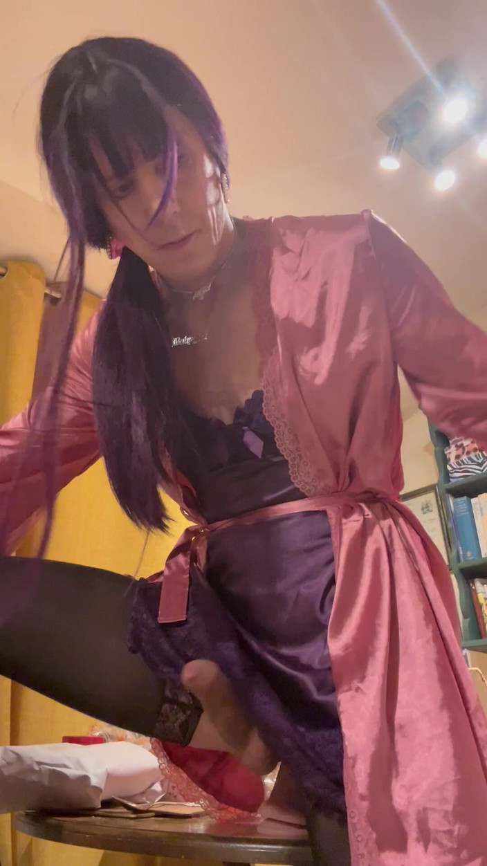 Jessica silk: 딜도를 타는 Jess Silk