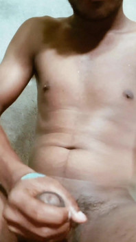 Video aku lagi asik ngocok kontol gay di kamar mandi
