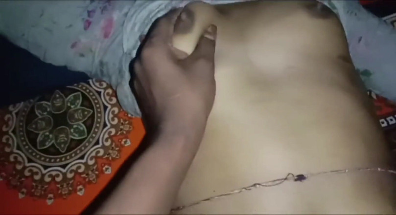 NixLeno: 印度性感人妻的紧致阴户性爱