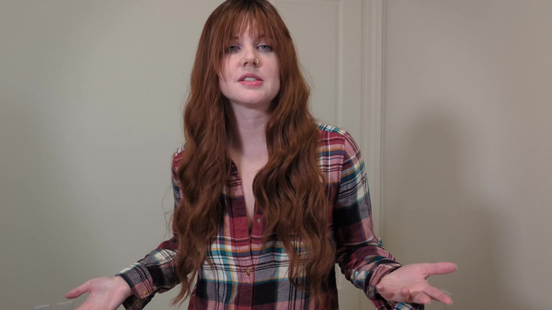 Housewife Ginger: 你会让你的继妹帮助你拍摄鸡巴照片吗？