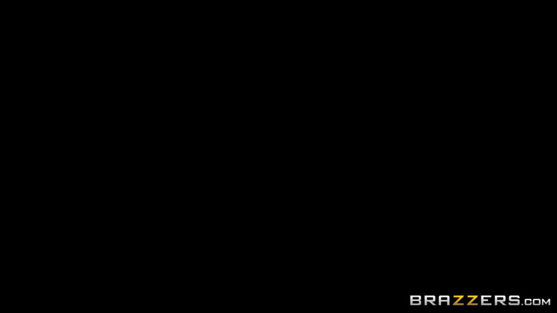 BRAZZERS: Brazzers - 그녀의 선생님 Danny D와 섹스하는 음란한 학생 Carly Rae