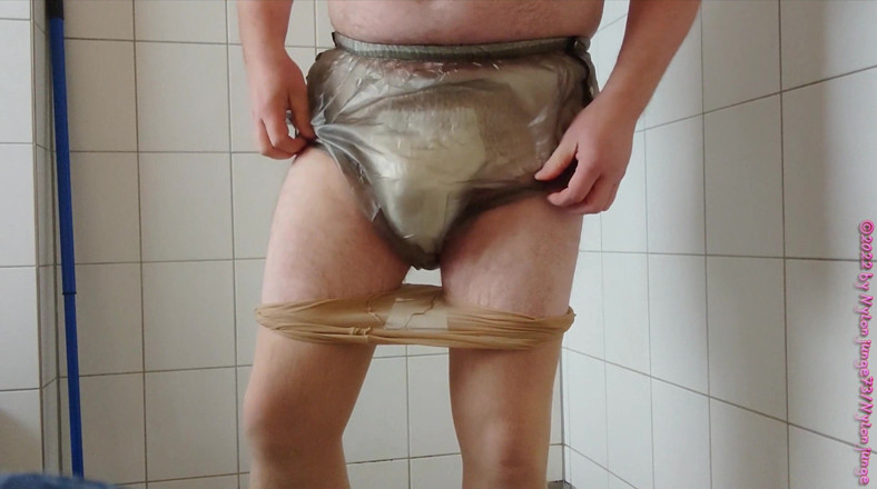 Carmen_Nylonjunge: Teste de incontinência de nylonjunge 1