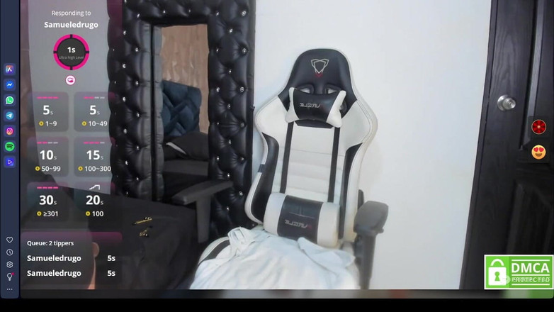 Colombianas amateur: Tante seksi latina lagi pamer memeknya sambil bugil