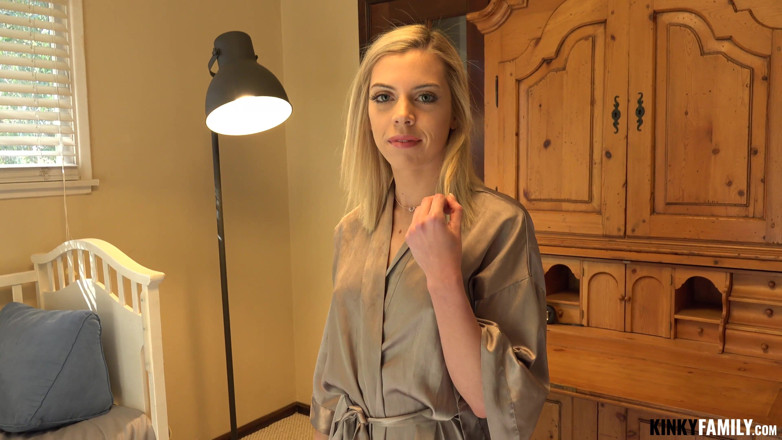 Kinky Family: Stiefschwester-muschi essen und ficken