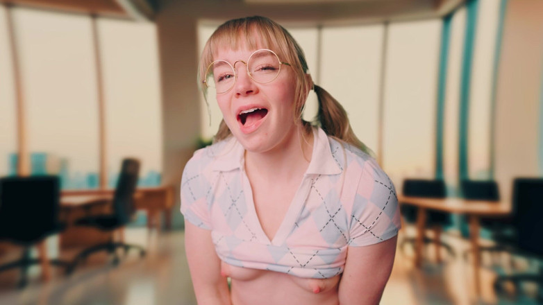 Jolie Lyon: Aku adalah pelacur kantor sebagai hukuman ayah tiriku