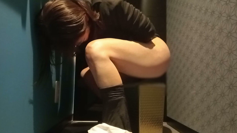 Mayumi Kanzaki: Unable to Use the Toilet