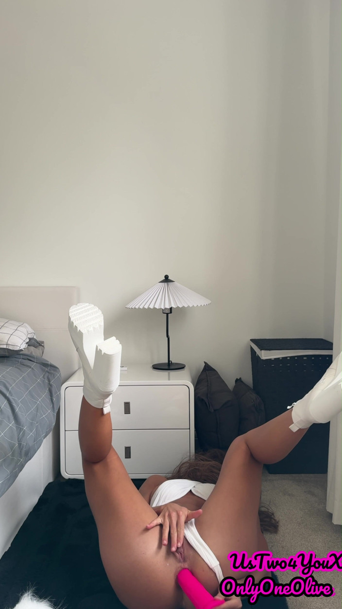 UsTwo4YouX: Arsch zu mund zierliche sub trainiert ihren arsch für dich...