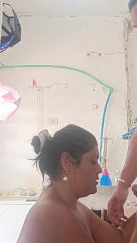 Trovo la mia matrigna alydenalificial in lavanderia e le faccio una super scopata