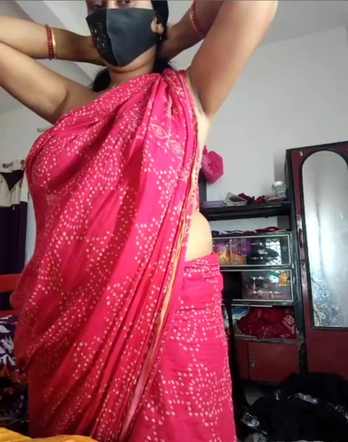 Laxmixh: Indiancă desi frumoasă bhabi prima apariție pe cameră
