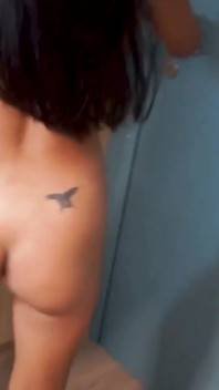 Asiansexdiary, douche de sperme avec une Asiatique à gros nichons