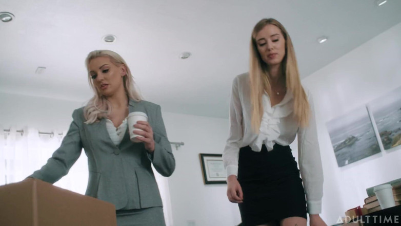 Adult Time: Adult Time - ¡la pasante lesbiana Haley Reed seduce al jefe Kenzie...