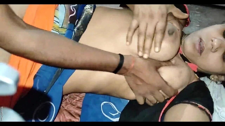 Desi Angel: Дезі гаряча бхабхі зраджує зі своїм чоловіком і жорстко трахається з колишнім хлопцем