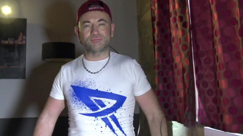 FRENCH AMATORS SEXTAPES: Joven heterosexual follado por Jess Royan