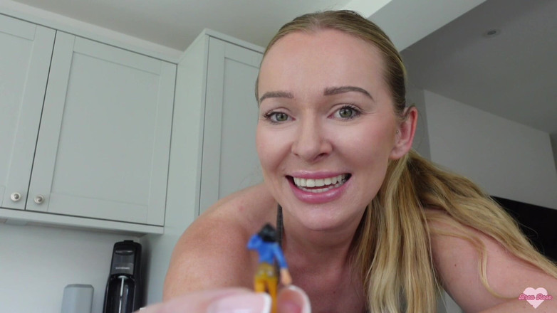 Brea Rose: Nevlastní máma zmenšuje nevlastního syna