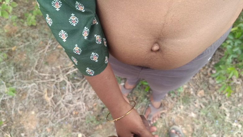Magilmathi: Tamil Married Women Outdoor Part 2