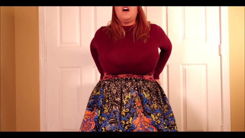 Annabelle Rogers: Orgasme Turtleneck ketat di kerusi penggetar!