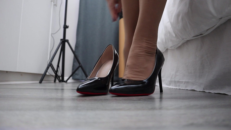 Kinky Lyrical: Highheel asmr No पेंटी नायलॉन टीज़