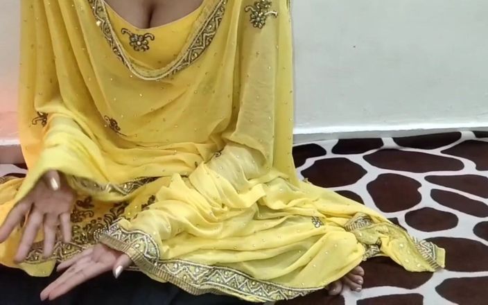 Saara Bhabhi: Roleplay de história de sexo hindi - indiana meia-irmã gostosa fodendo...