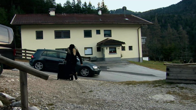 Videos Francaises: Este o gagică blondă din Franța căreia îi place să se...