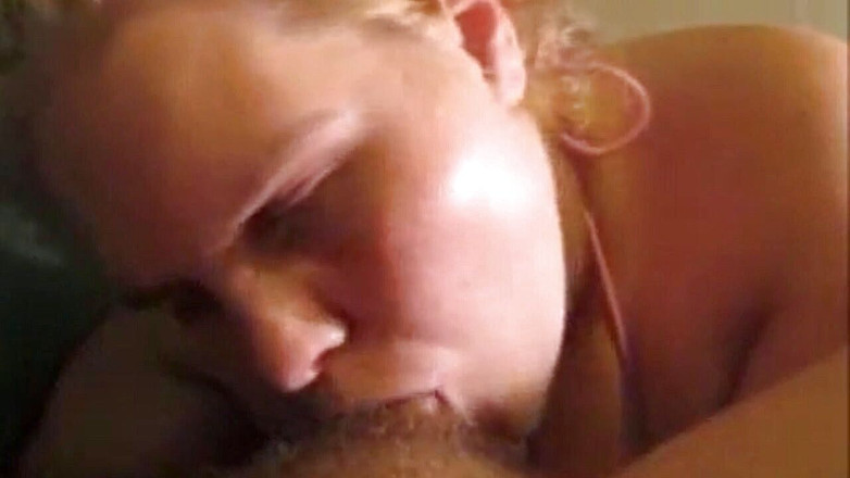 Fat House Wife: Moglie sexy ingoia cazzo intero prima di prenderlo crudo senza...