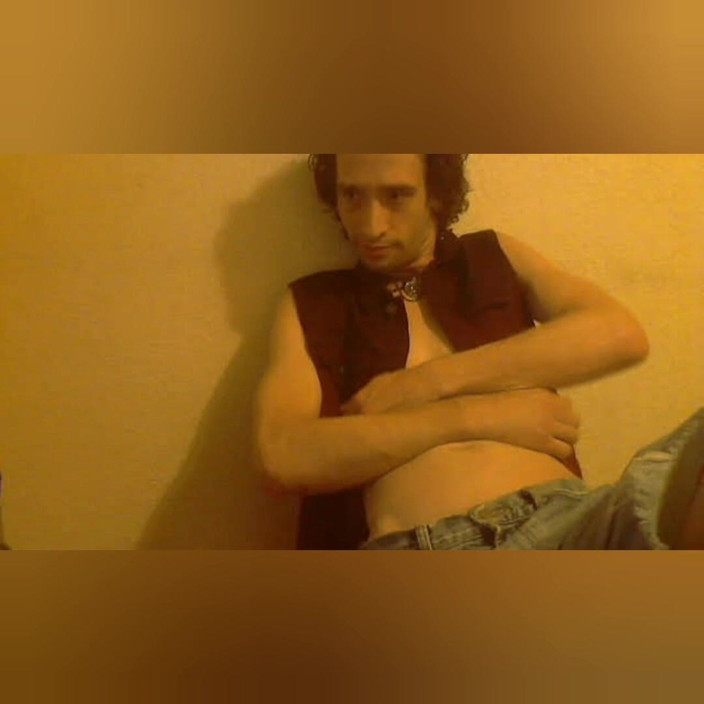 LilTaste: Frühe Selbstfotografie Nacktmodellierung (2011-2019)