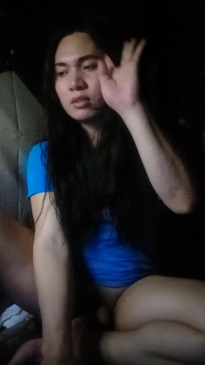 Reynaldo6: 午夜后，一个变性人独奏只在沉默中分享