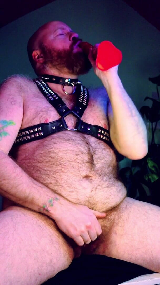 RonBeastlyFTM: Ftm / Trans Man stänger av och squirtar i sele &amp;converse