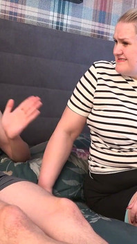 AuntJudysXXX - बड़े स्तनों वाली खूबसूरत विशालकाय चोदने लायक मम्मी मकान मालिक Becky अपने आलसी किरायेदार से किराया चाहती है
