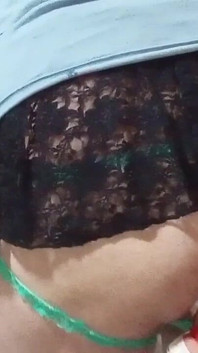 Eu Me Visto Com Minha Saia Preta E Só Quero Foder.