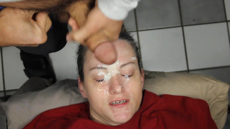 Dirty Dees: Edepsiz dees bu kız yüzüne boşalmayı seviyor