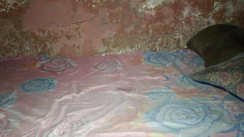 Masturbator emmy: Beruhige Sich in Seinem Rustikalen Zimmer