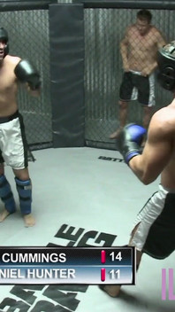 Пухлая милфа-брюнетка получает сперму на ее большие сиськи