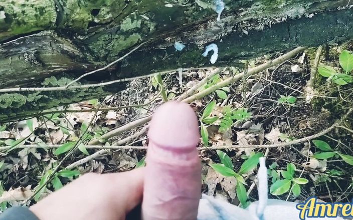 Amreis: Potrzebujesz miejsca na spermę! Część 8. Spacer, sikanie, szarpnij się, orgazm...