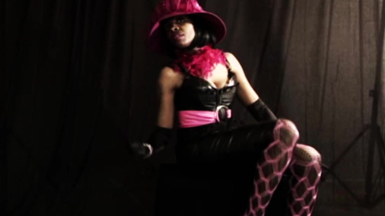 The Goddess Simone: Feminizace latexová bohyně