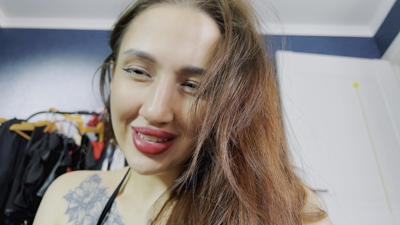 JessLux: La giganta te está comiendo