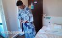 SRJapan: Vedeta porno japoneză face duș și se fute cu un tânăr...